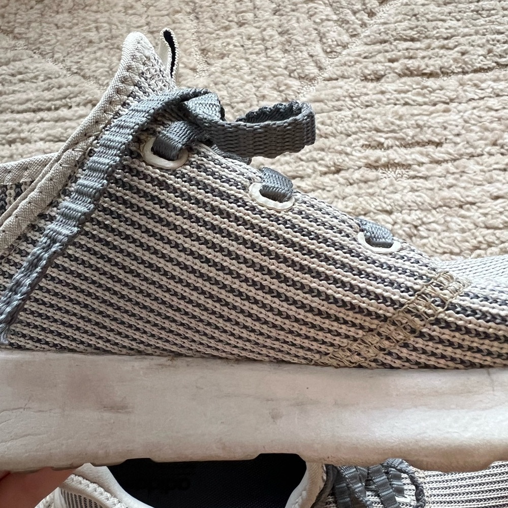Adidas Cloudfoam Gray and White Sneakers - Picture 5 of 9